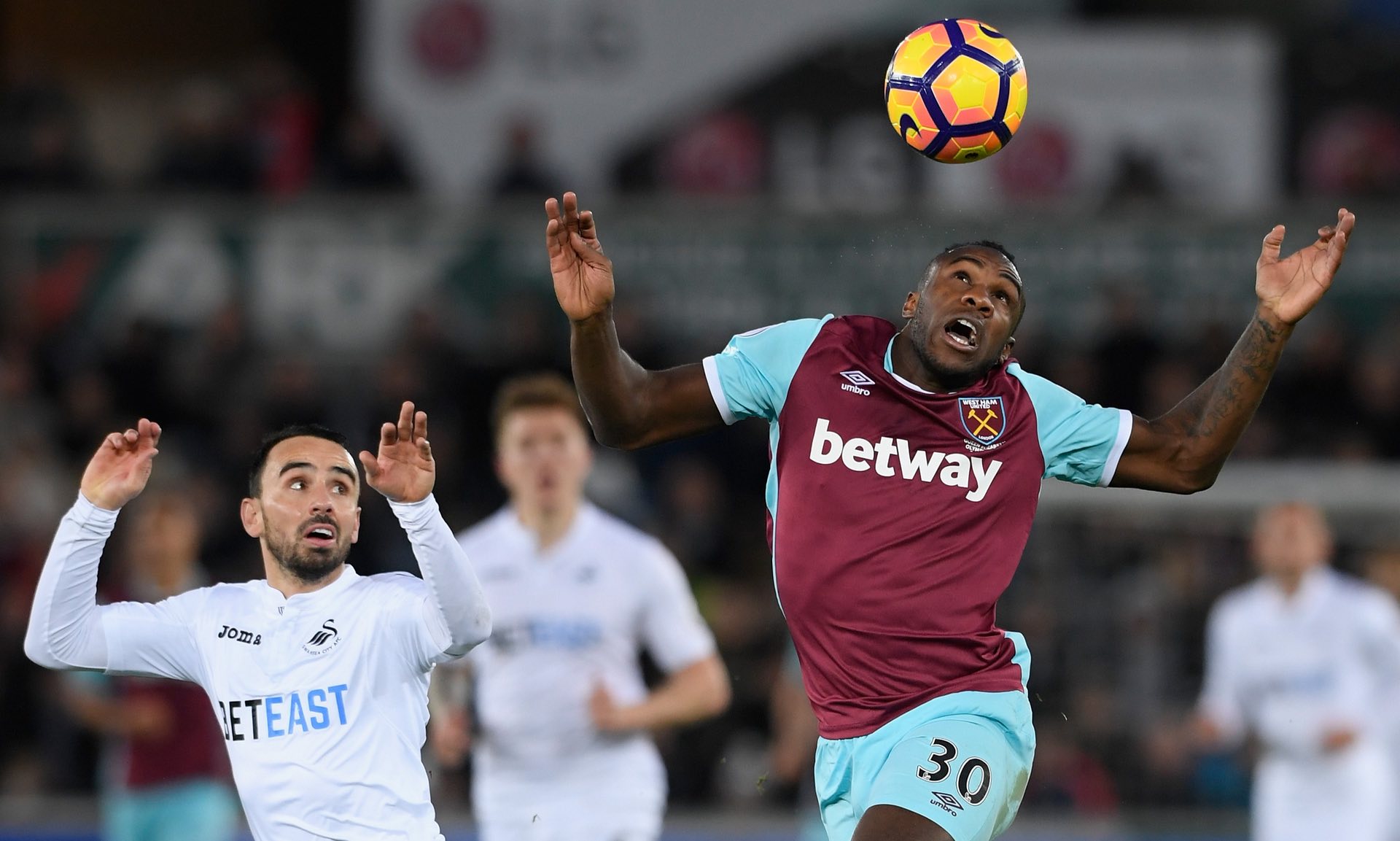 穆托姆博因 穆托姆博因